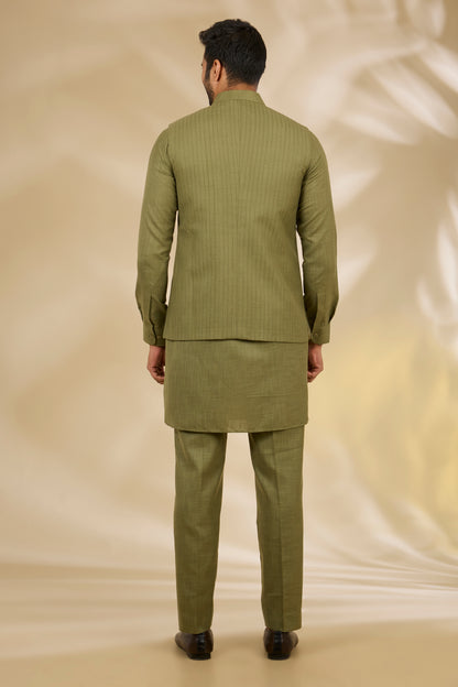 Green Silk Embroidery Thread Bundi And Kurta Set